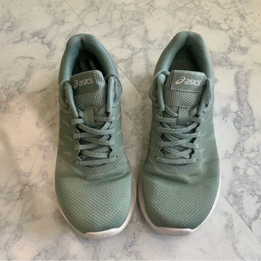 ASICS COMUTORA STYLE WOMEN SIZE 8.5